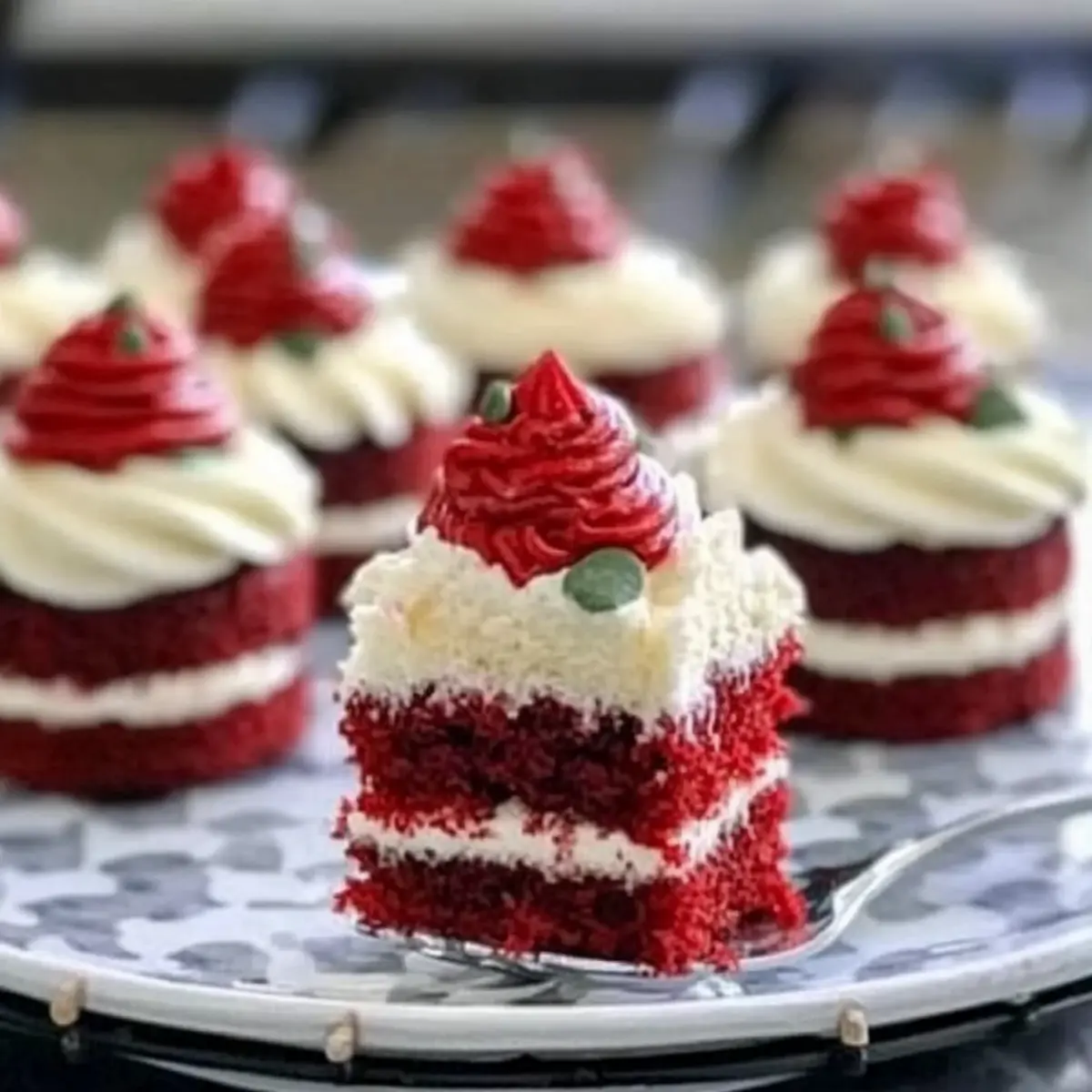 Red Velvet Cake Minis